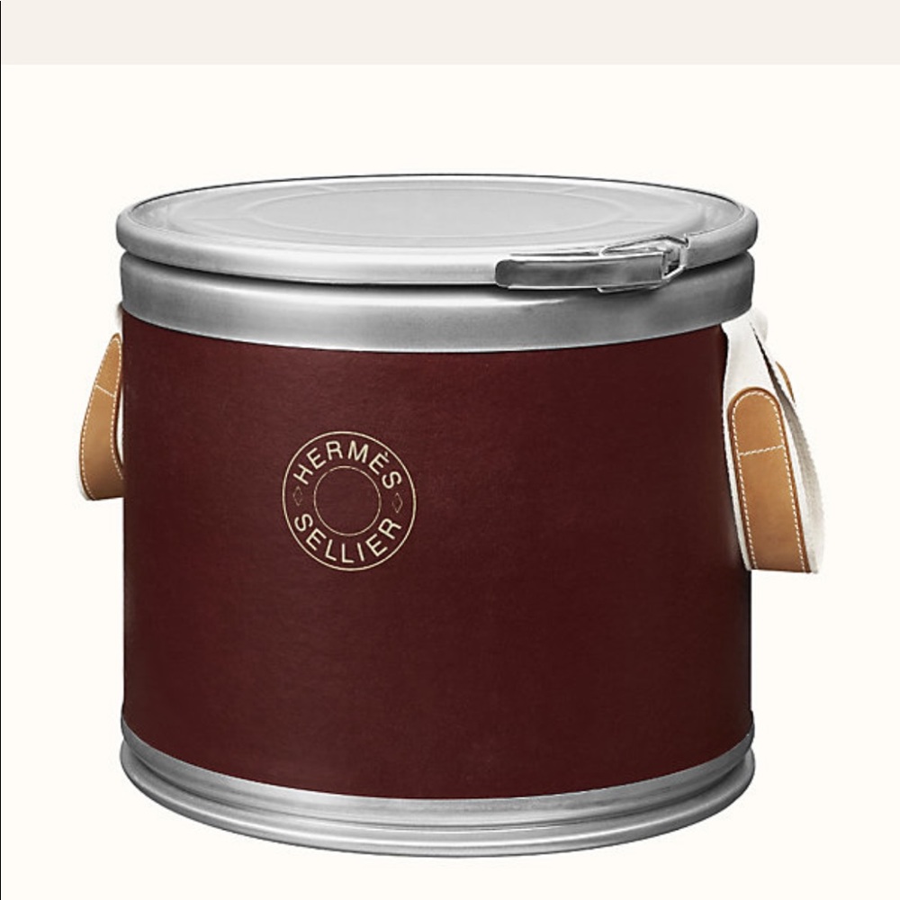 Hermes small box box storage bucket in burgundy color